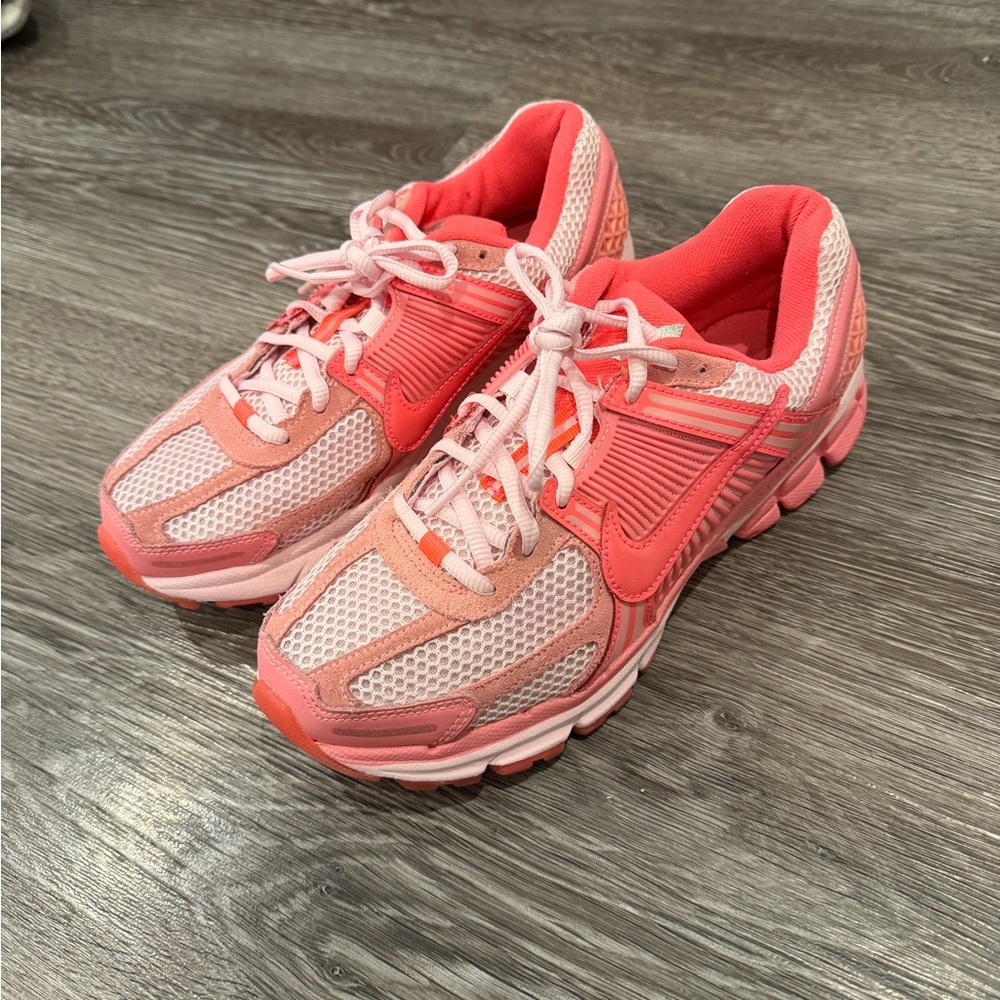Nike Barbie vomero sneakers